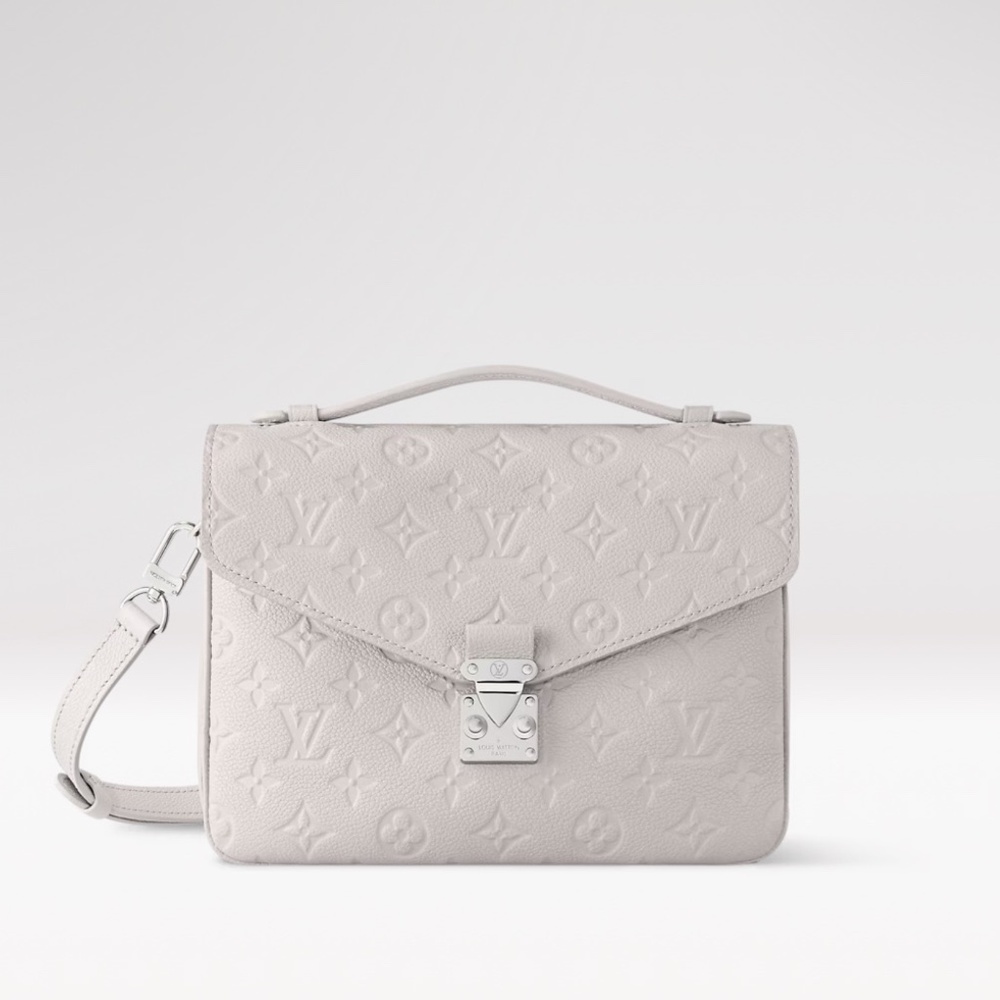 SOLD! 🛍️🛍️ Louis Vuitton Pochette Métis Crossbody Bag Silver
